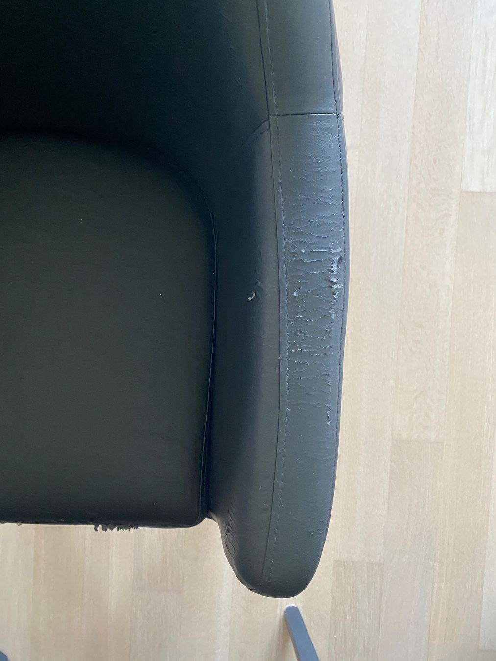 Stühle: 6 schwarze Stühle GRATIS abholbar – Gebraucht aus Uetikon am See von Fatushfatush 4