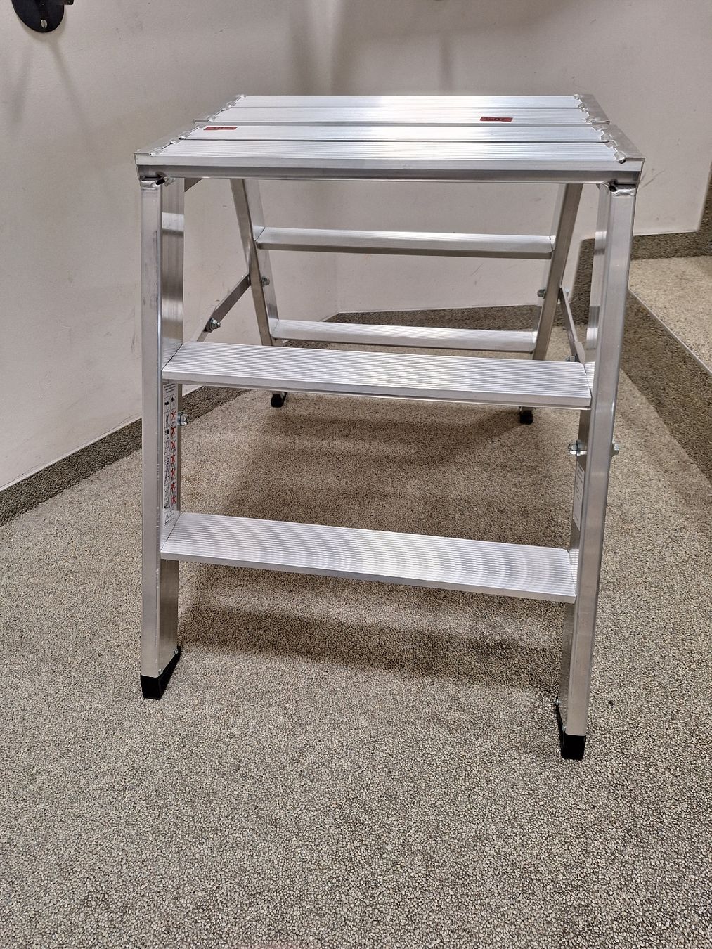 Scale: Typ 202 Plattformleiter Klappbar 2x3 Sprossen – Nuovo (secondo la descrizione) da Zürich venduto da weber-widmer 1
