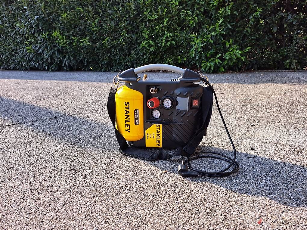Compressori: Compressor air STANLAY 5L 1.5 HP 10BAR – Usato da Sigirino venduto da and_kgv7 3