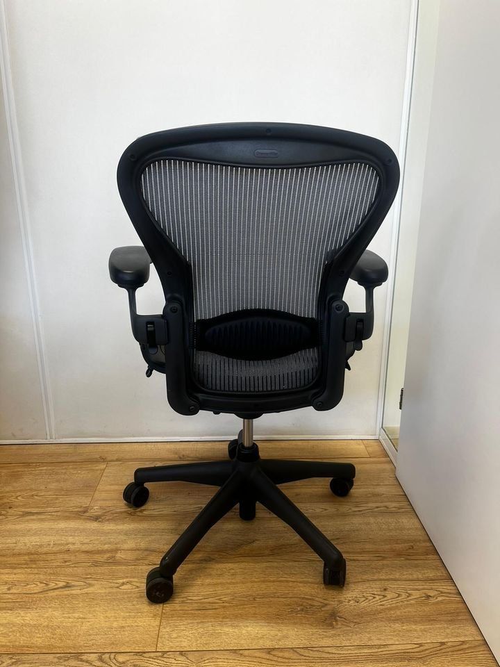 Herman Miller Sedie: Herman Miller Aeron Carbon Full Option – Usato da Purmerend venduto da Offeco 3