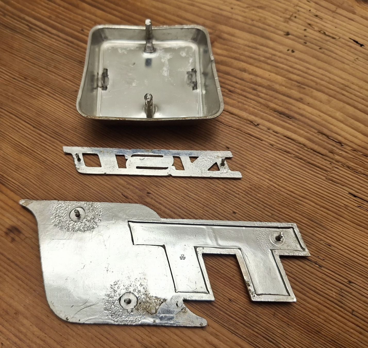NSU Accessori per altri veicoli: NSU TT Embleme – Usato da Triesen venduto da BLACKSHEEP75 1
