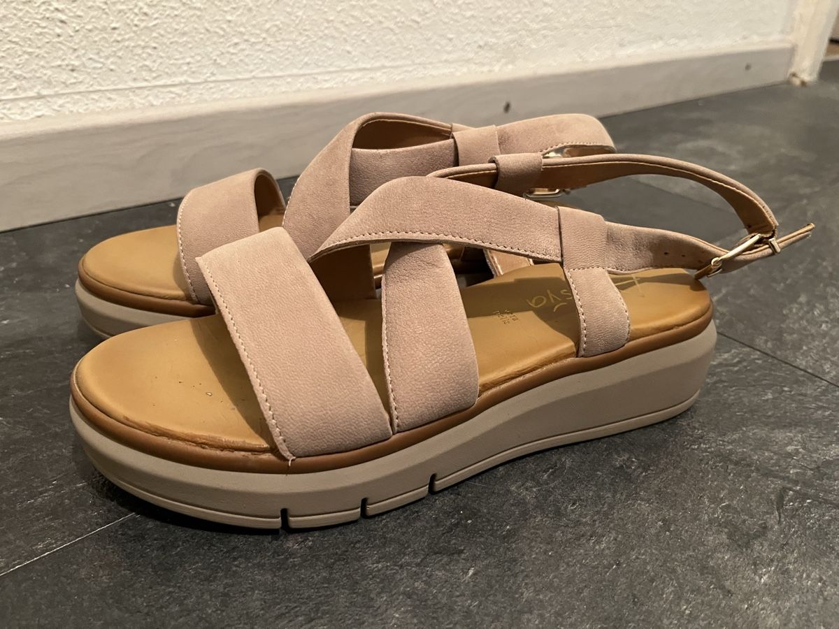 Scarpe da donna: Sandales en cuir – Usato da Lausanne venduto da micou47