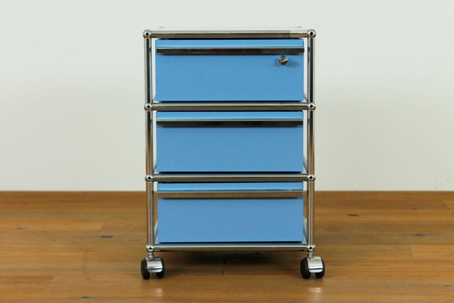 USM Banconi: USM Haller Rollkorpus // UPCYCLED // NEUE FARBEN – Nuovo (secondo la descrizione) da Affoltern am Albis venduto da StudioStandard 3