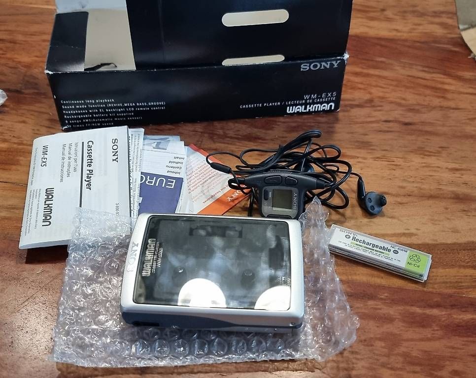 Sony Tragbarer Mediaplayer: Sony WM-EX5 Walkman – Gebraucht aus St. Antoni von Nicknack 3
