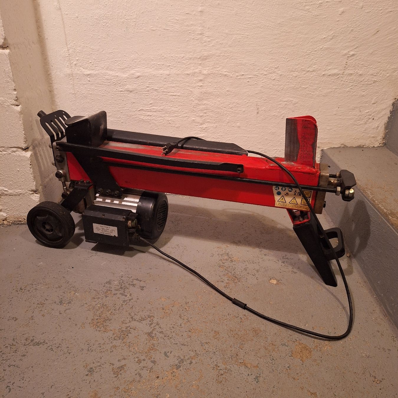 Tutte le macchine: Holzspalter  – Usato da Winterthur venduto da v-t88 1