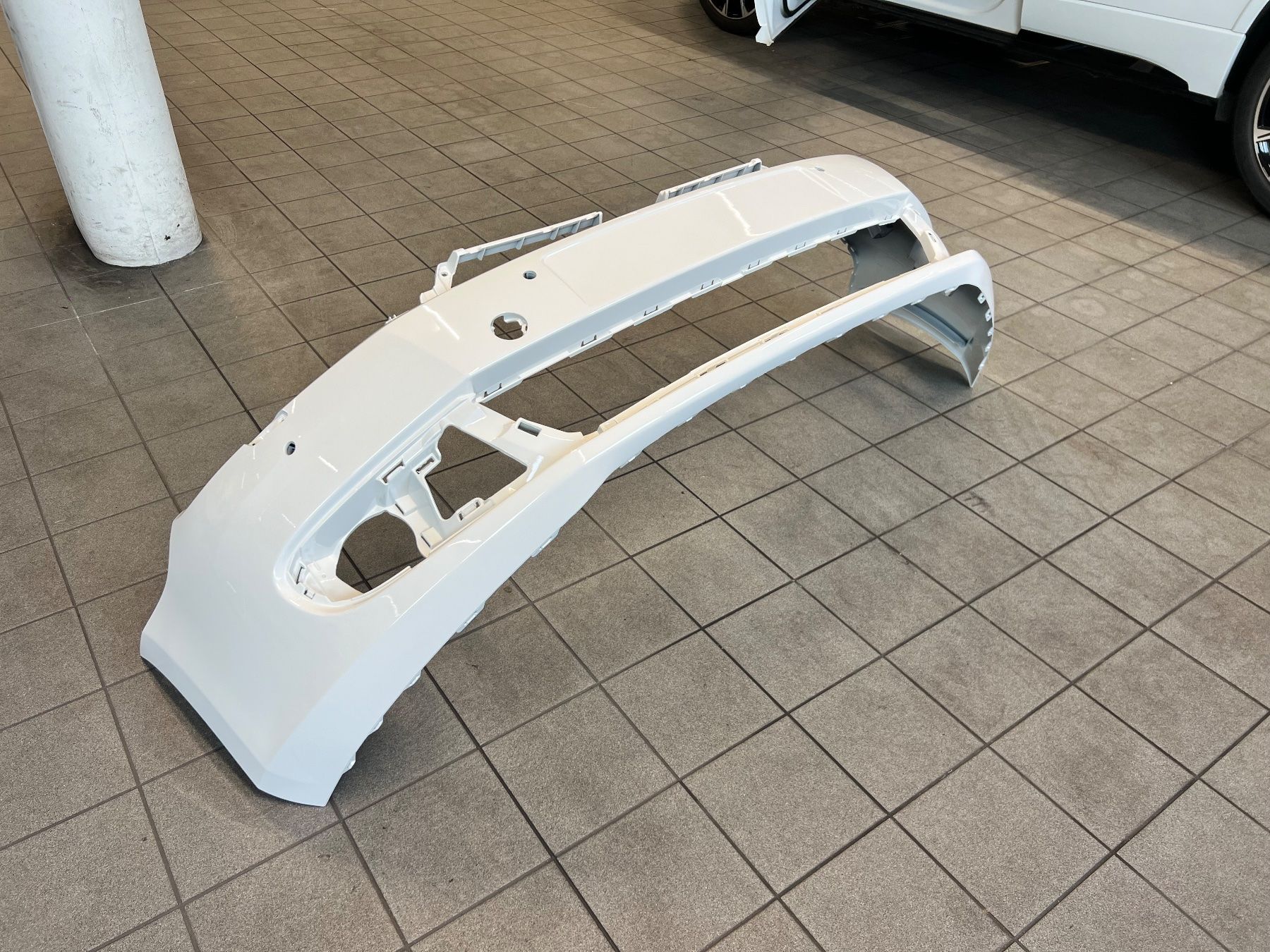 Volkswagen Tutti pezzi di ricambio auto: VW Golf 7 Stossstange – Usato da Freidorf TG venduto da sarotiko 2
