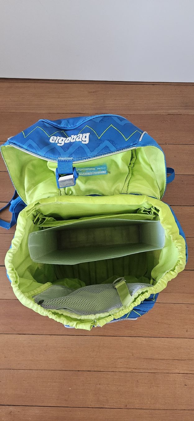 Ergobag Rucksäcke: Ergobag blau mit 2 Sets Kletties – Gebraucht aus Olten von sibi81 7