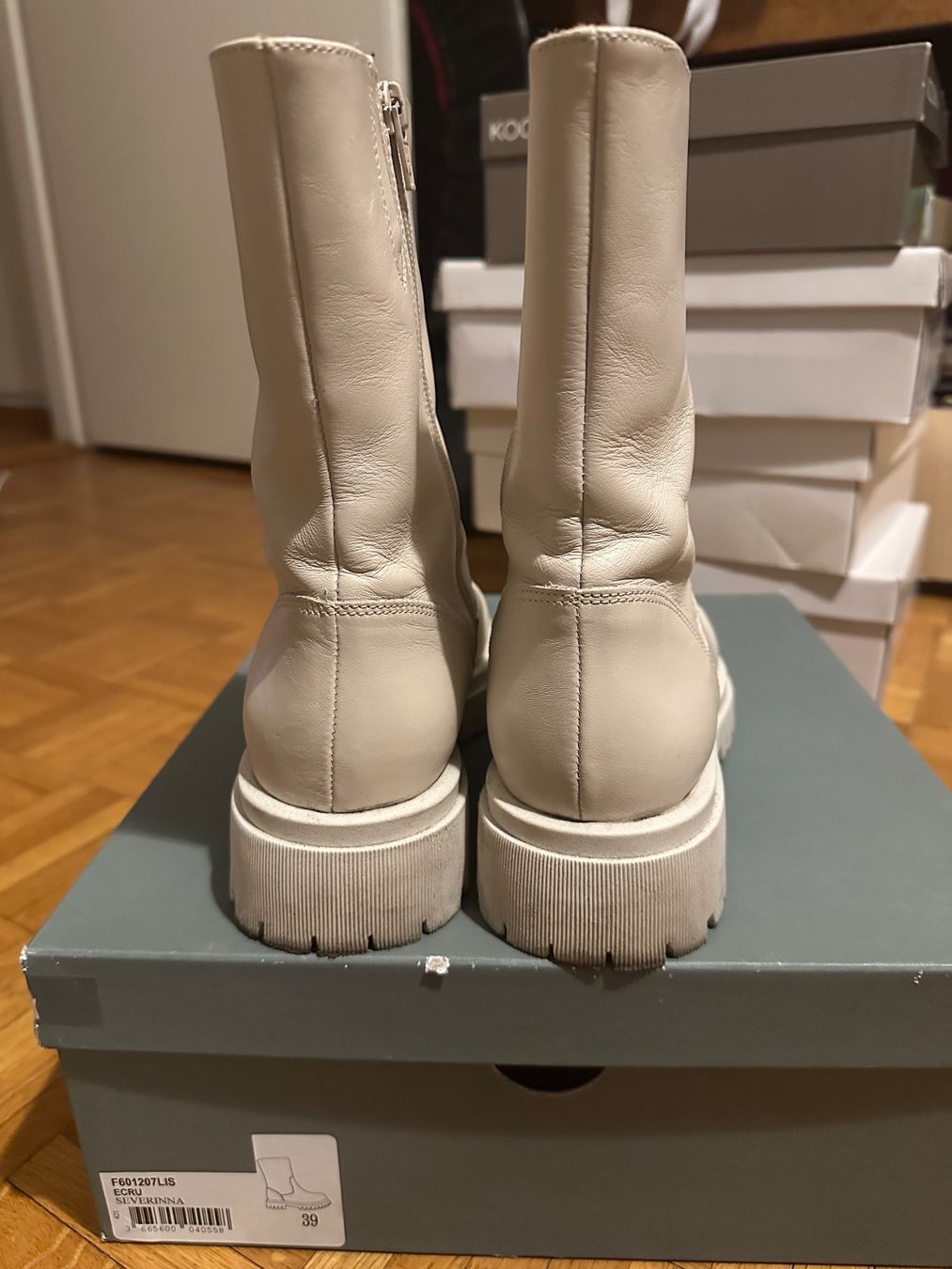 Chaussures femmes: Bottines Minelli beige en cuir – D'occasion à lausanne par Bigmama777 3