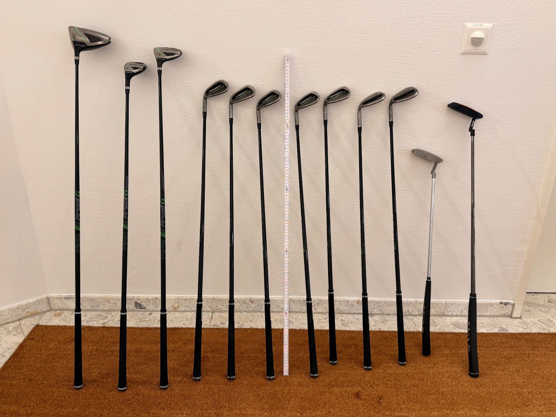Mazze & Set: Ping Prodi Golfset für Junior- Linkshänder – Usato da Baar venduto da Insurion 2