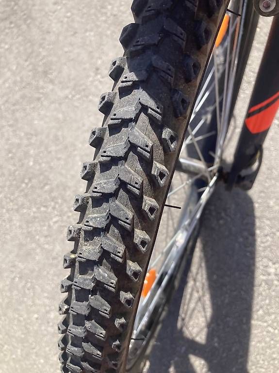 Biciclette: VTT Btwin  – Usato da Treytorrens-Payern venduto da Chefrob 2