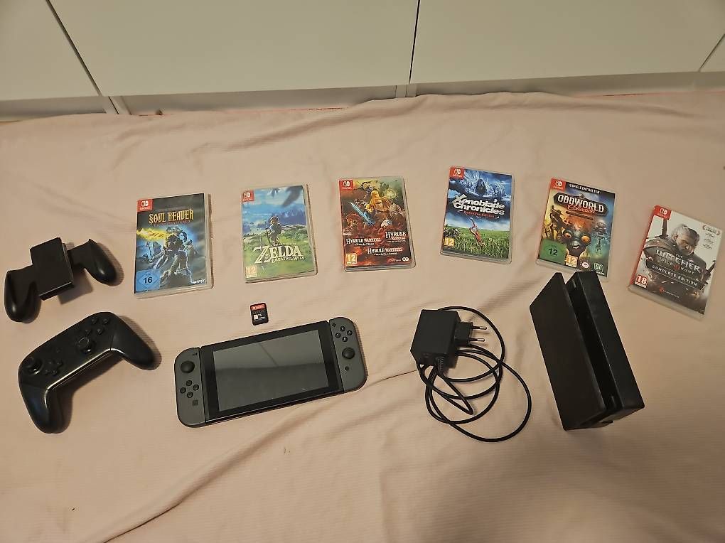 Konsolen: Nintendo Switch V1 – Gebraucht aus Zug von Schwenggeler