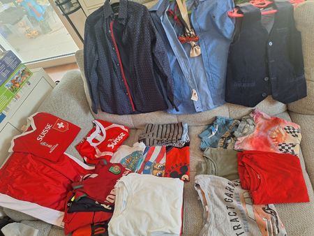Kleiderpaket 122/128