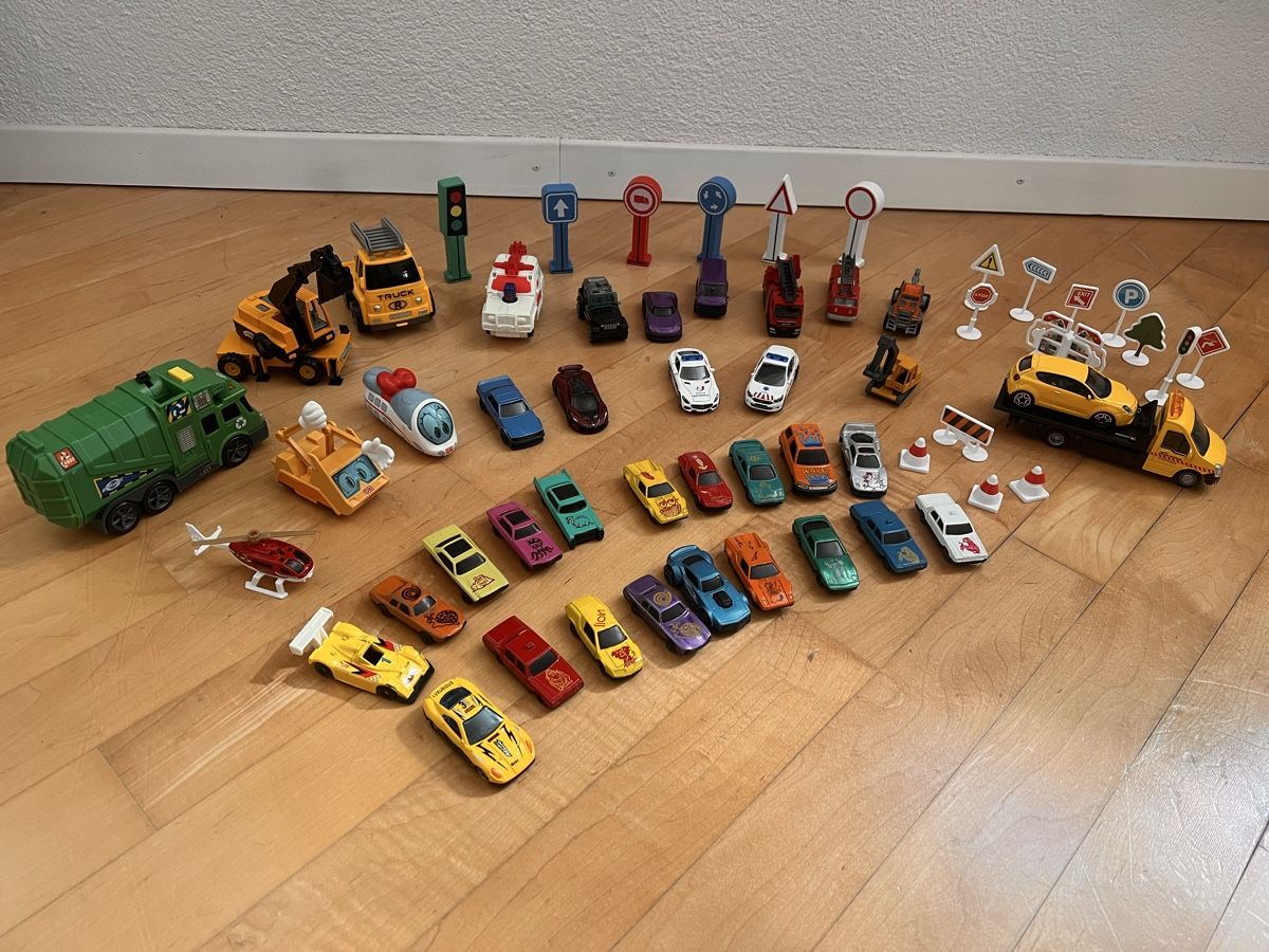 Hot Wheels Giocattoli: Kleine Autos – Usato da Zürich venduto da evebleu
