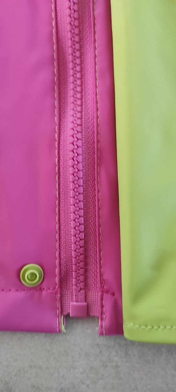 Giacche & Cappotti: Regenjacke Mädchen Gr 140 – Nuovo (secondo la descrizione) da Zollbrück venduto da Turner5 5