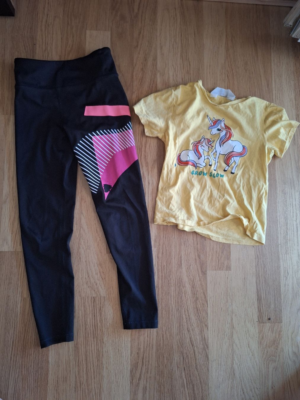 Lotti & Set di vestiti: Kleiderpaket Gr. 122/128 – Usato da Stettlen venduto da CySpocy