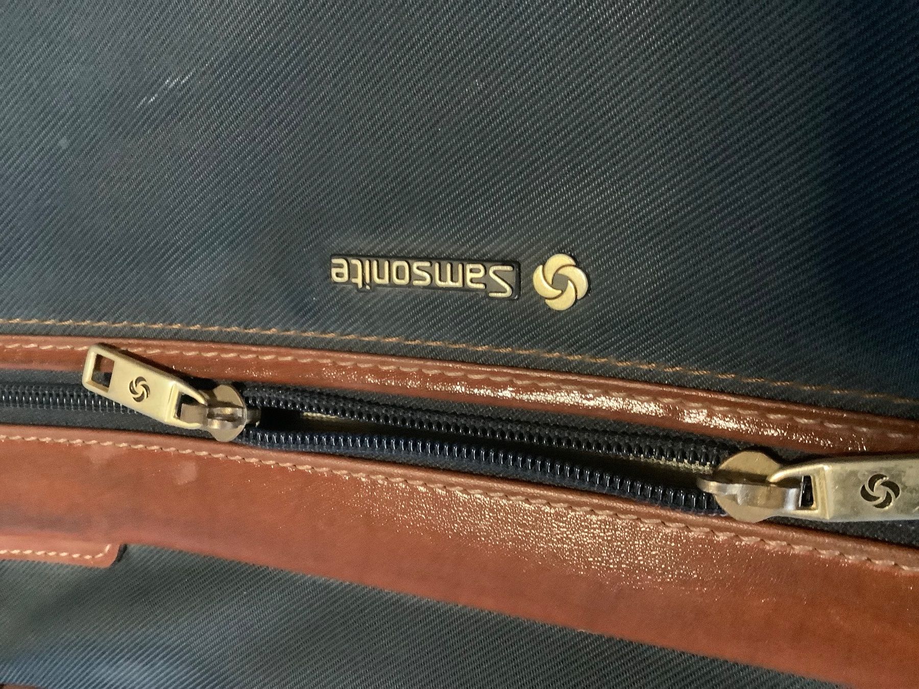 Samsonite Valigie: Valise avec roulettes « SAMSONITE » – Usato da Le Lignon venduto da Gwen77 2