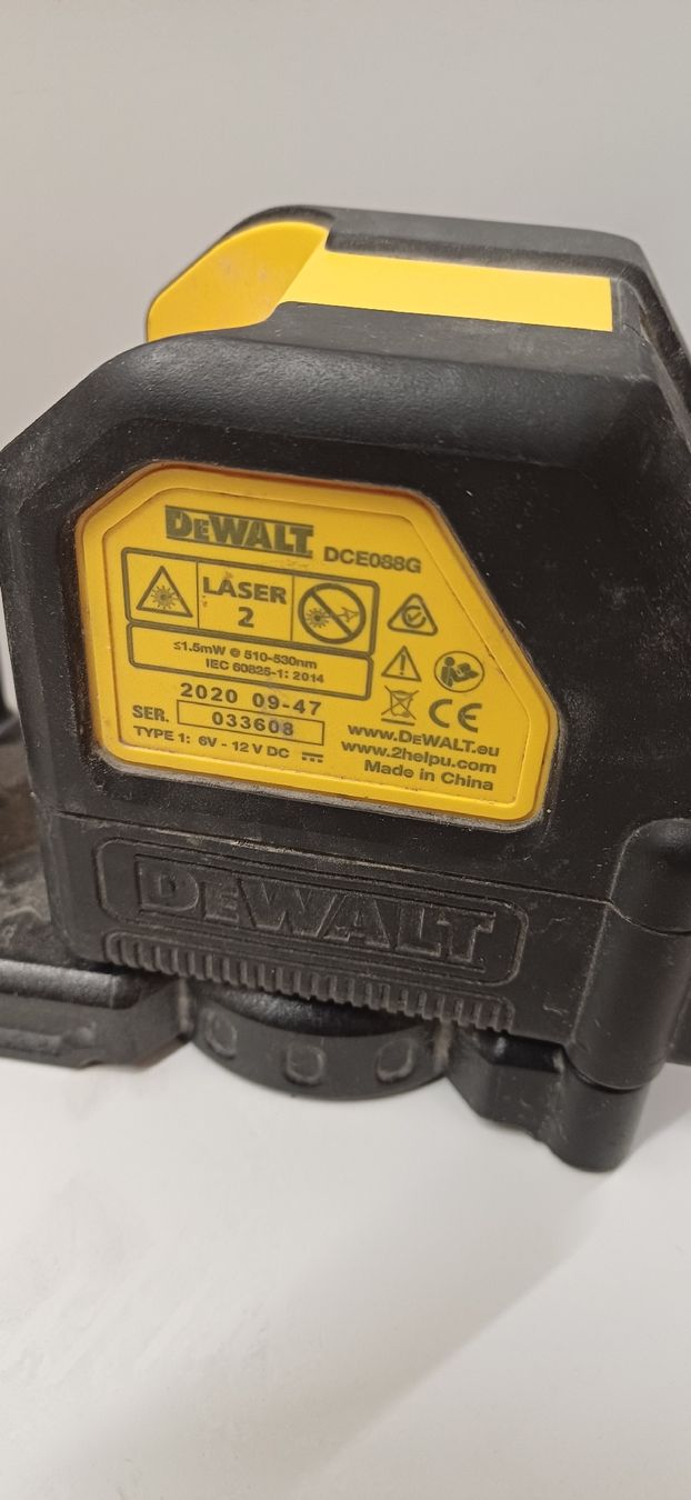 Dewalt Tutti gli attrezzi: DeWalt Kreuzlinienlaser mit Ladegerät  – Difettoso da Au TG venduto da aatec_105 5