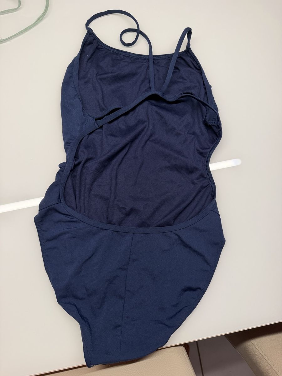 Arena Badekleider & Bikinis: Arena bathingsuit – Gebraucht aus Fahrweid von Stellar_times 1