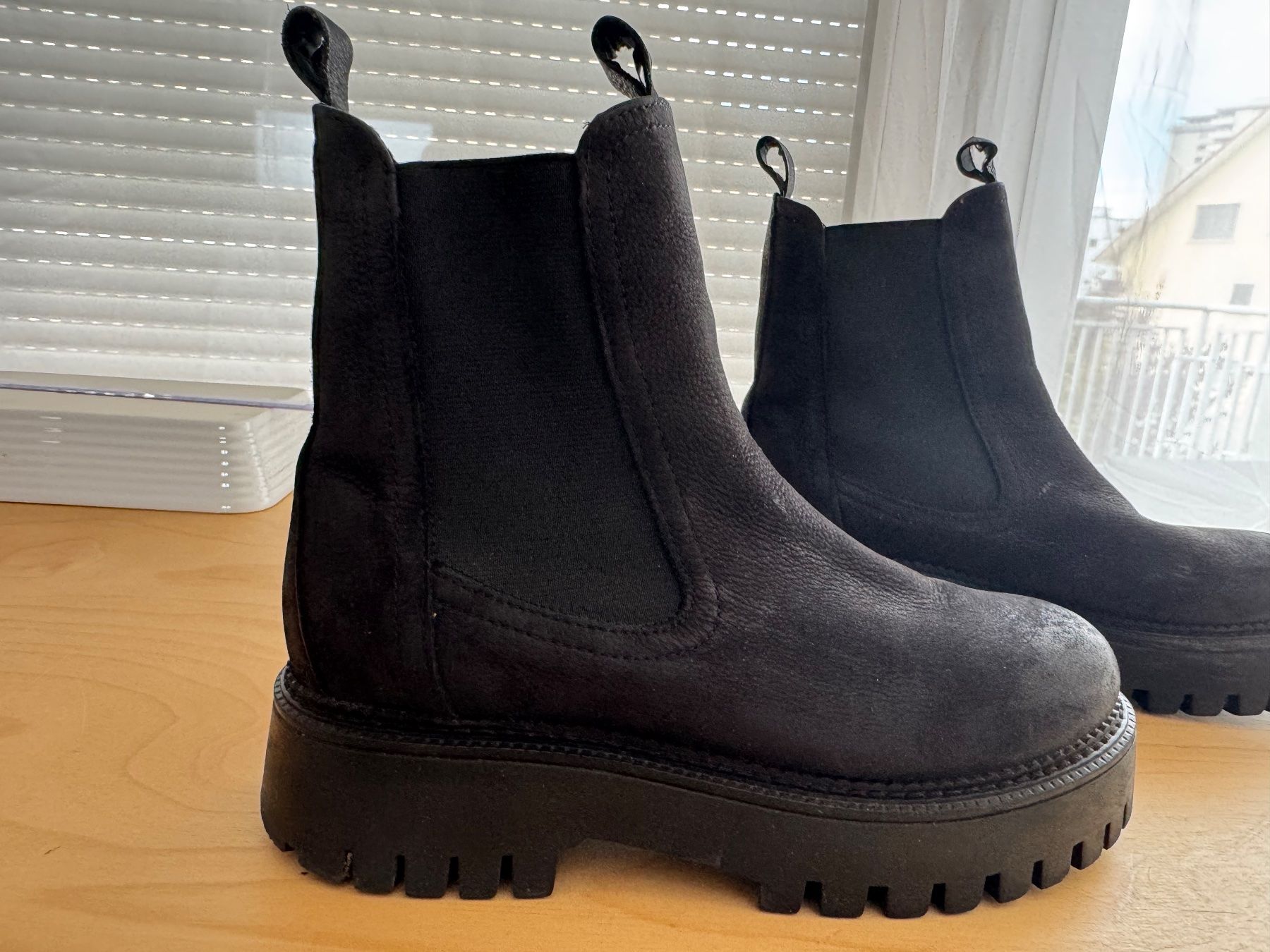 Scarpe da donna: Stiefelette, Grösse 40, schwarz, leder, – Usato da Rorschacherberg venduto da beeechen 7
