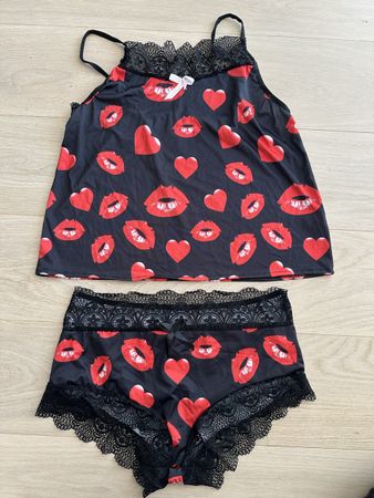 Ensemble pyjama 2 pièces nuisette taille XL cœurs bisous kis
