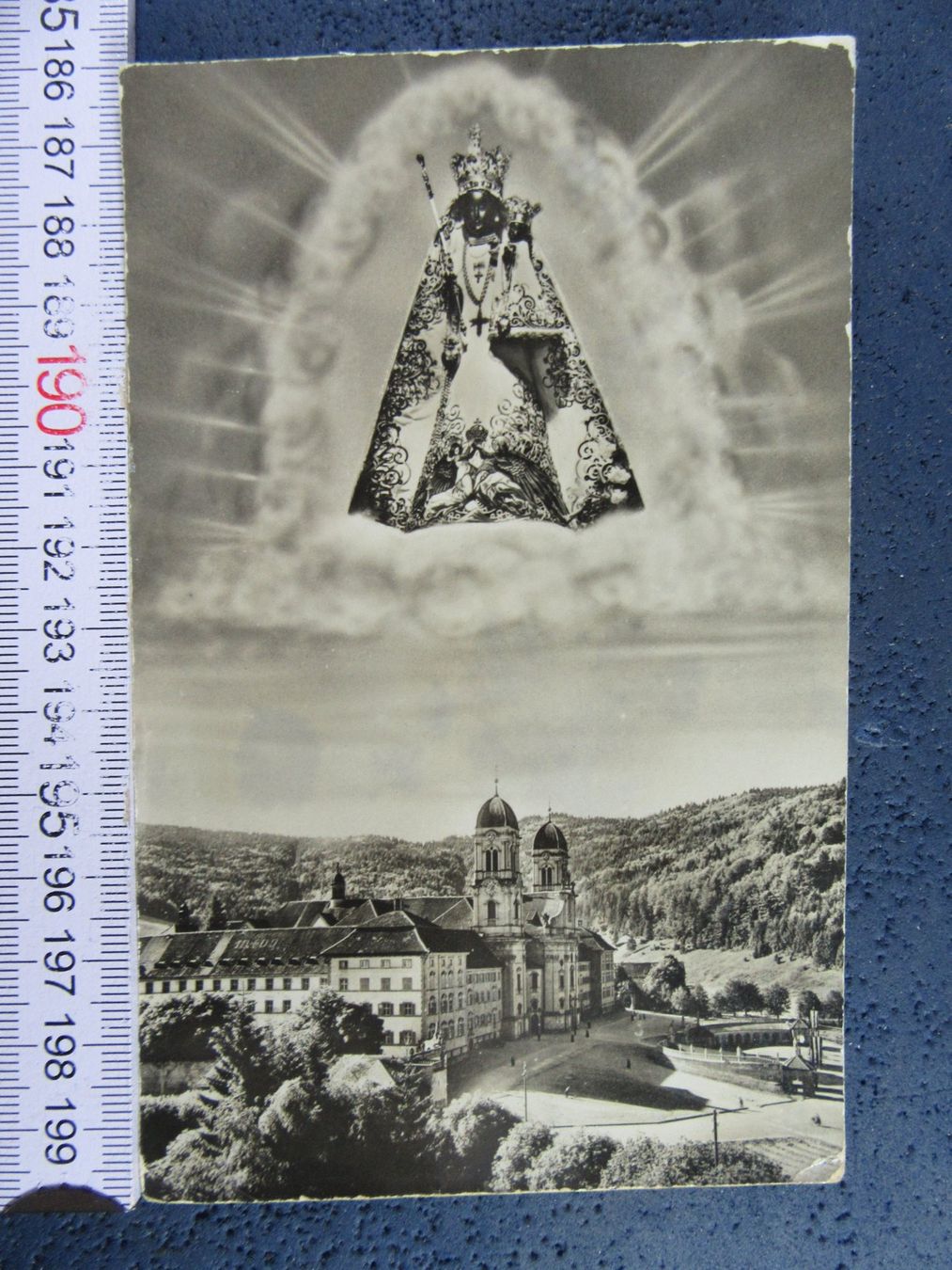 Ansichtskarten: EINSIEDELN 1939 MIT SCHWARZER MADONNA BUGS – Gebraucht aus Ettingen von Hausi4711