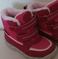 Kinder Winterstiefel rosa gefüttert.