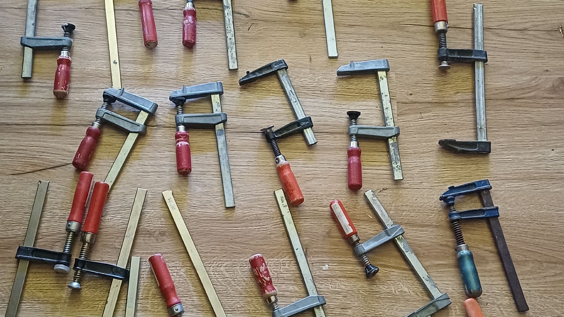 Alle Werkzeuge: 26 Schraubzwingen 👍 – Gebraucht aus Flawil von Pinkmalibu 4