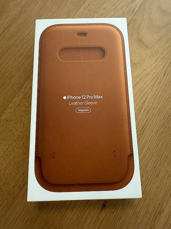 Coques & Protection écran: iPhone 12 Pro Max Lederhülle MagSafe Braun – Neuf avec emballage d'origine à Dübendorf par sou_55nr 2