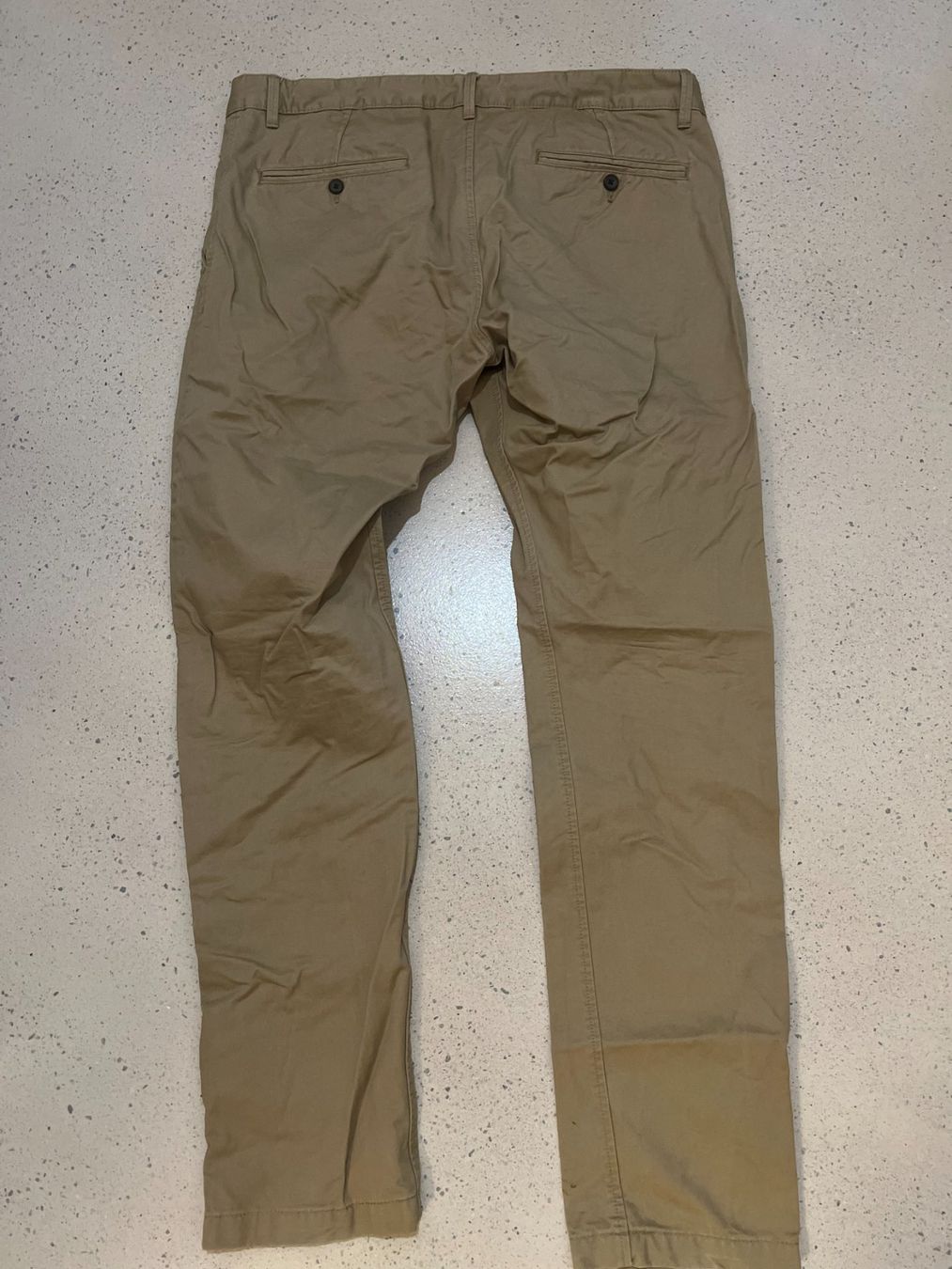 Esprit Pantaloni: Hose von Esprite Regular Fit Gr 34/34 – Usato da Alpnach Dorf venduto da MiKoMarkt 1