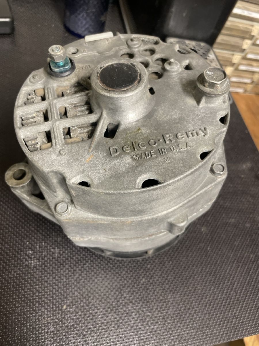 Tutti pezzi di ricambio auto: Delco Remy Lichtmaschine Oldtimer, – Usato da Luzern venduto da lelement