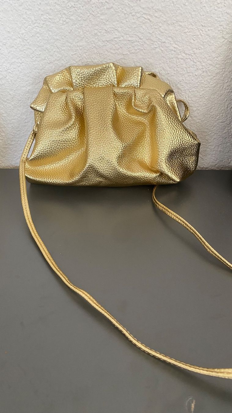 Sacs femmes: Crossbody Tasche in gold – D'occasion à Thalwil par olh_7cpg 1