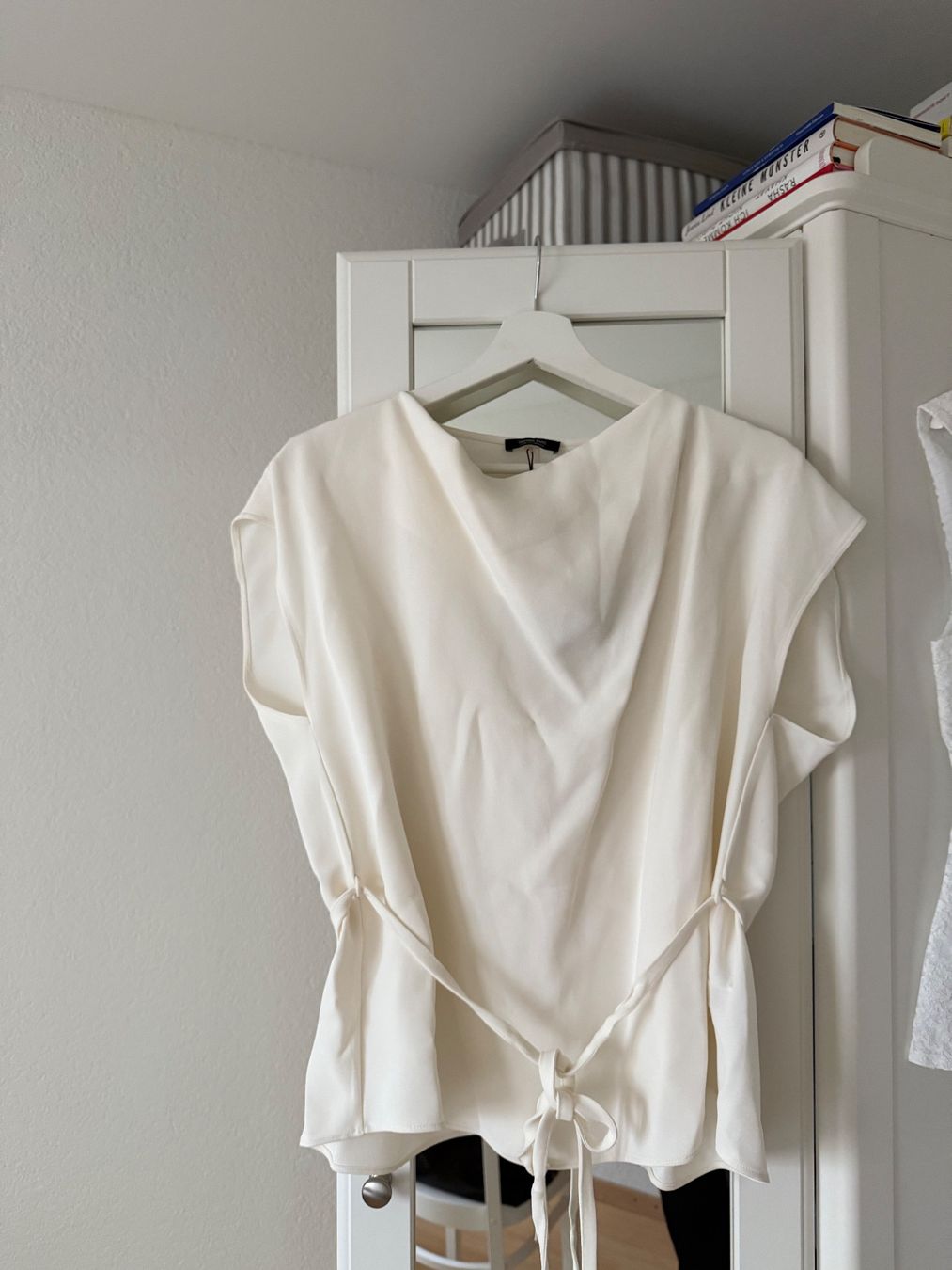 Massimo Dutti Top: Elegantes Oberteil von Massimo Dutti – Nuovo e nell'imballaggio originale da Hünenberg See venduto da jea_s5nn 2