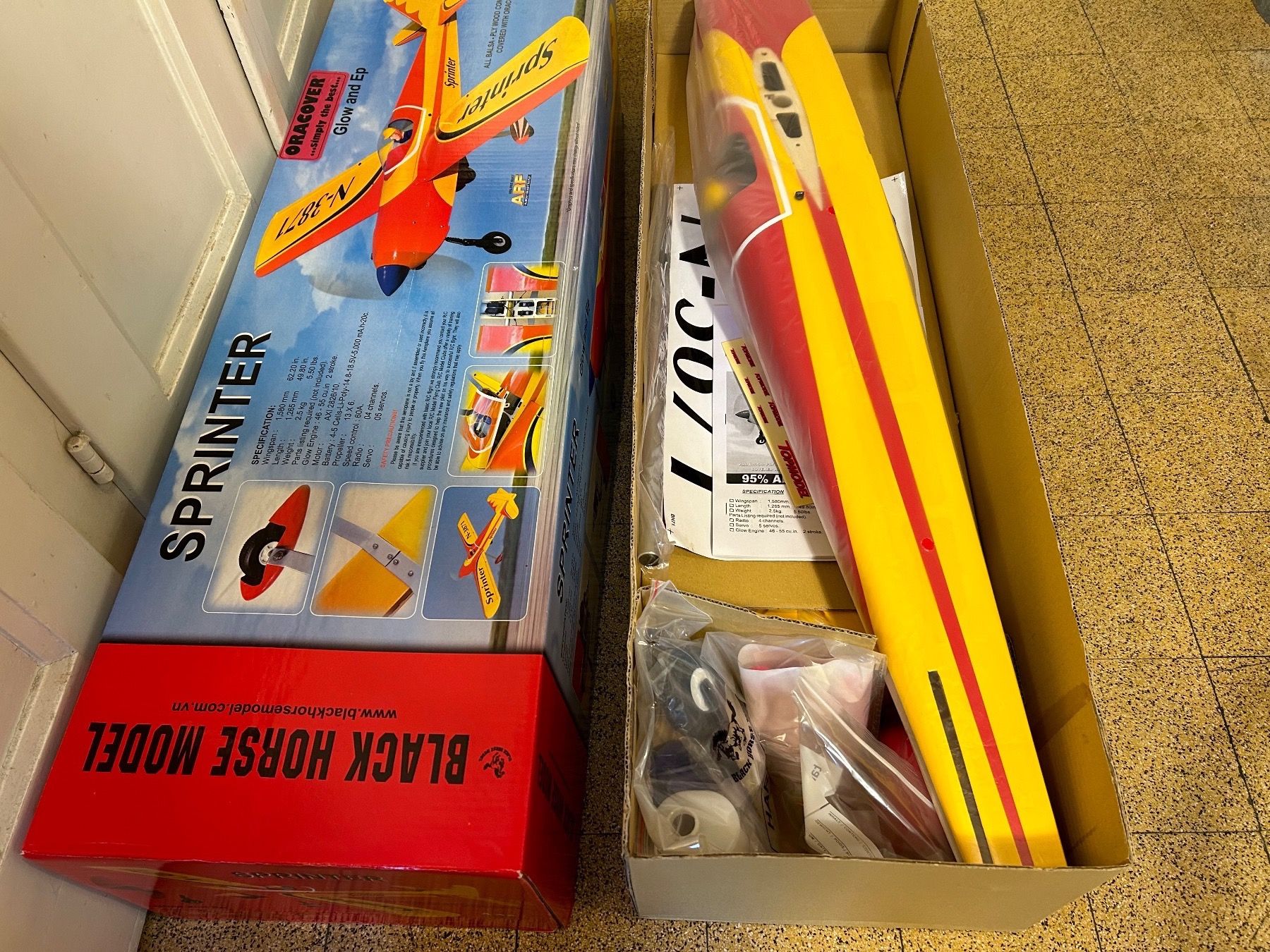 RC Modellbau: Avion RC Black Horse Model Sprinter – Gebraucht aus Geneve von  2