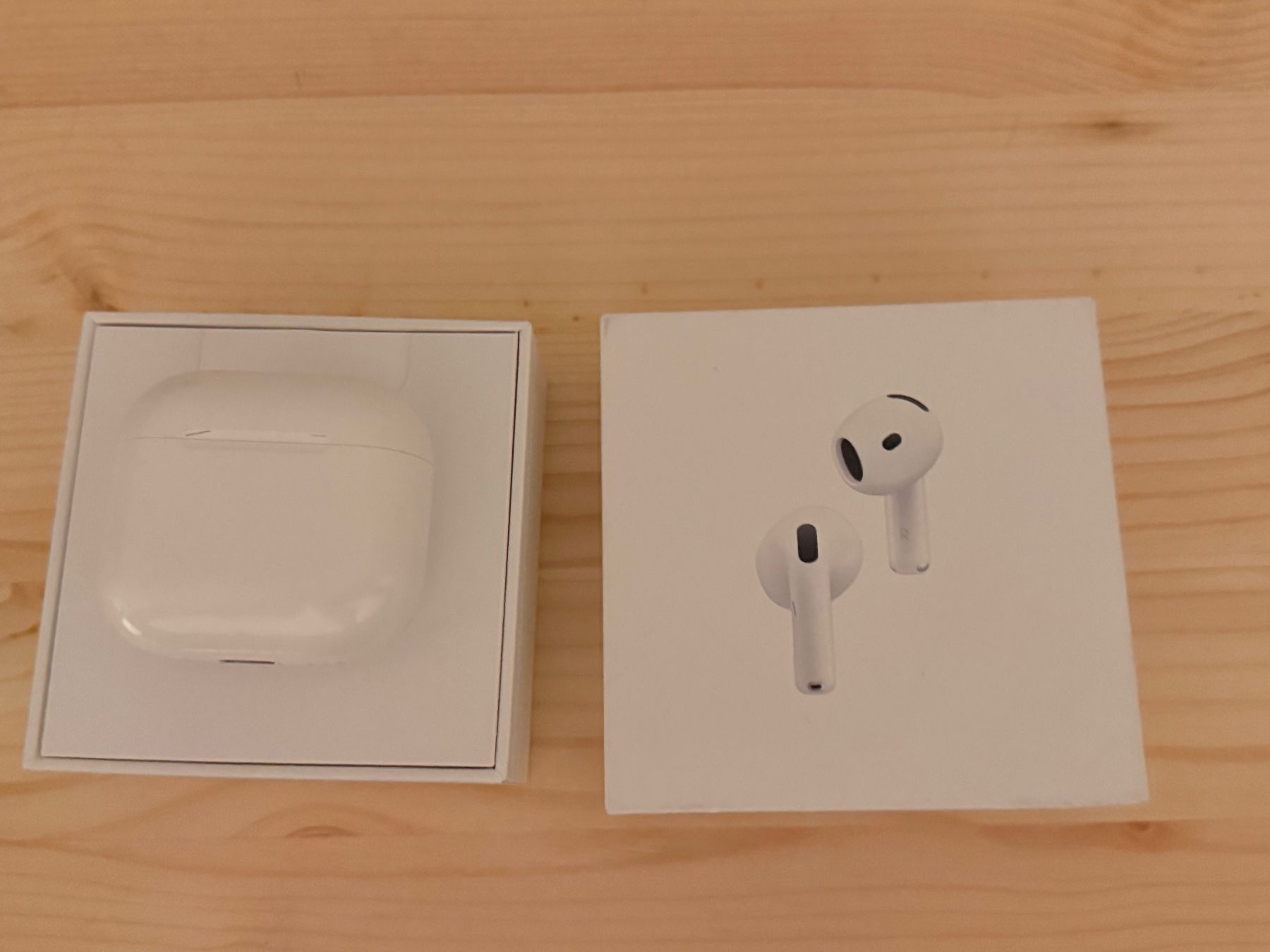 Apple Kopfhörer: Apple AirPods 4 ANC mit Garantie – Gebraucht aus Allschwil von GrenzWert