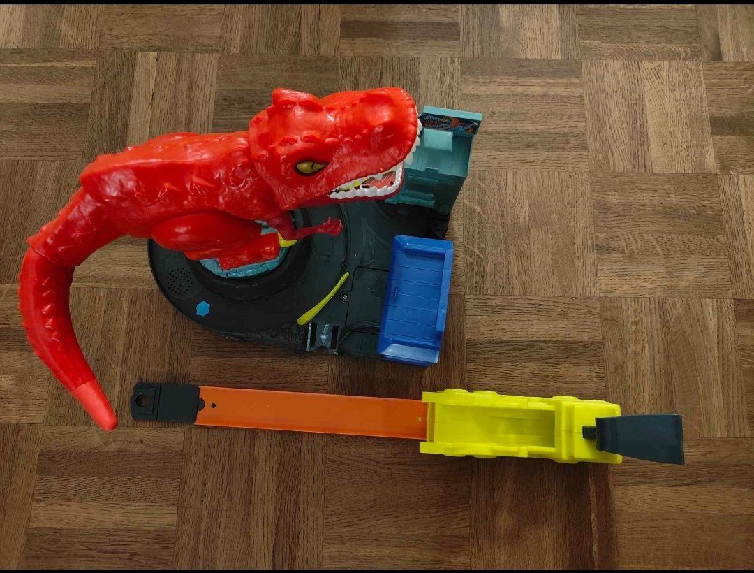 Hot Wheels Giocattoli: Hot wheel Dinosaurier – Usato da Zollikofen venduto da Cecilia18
