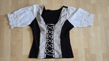 Dirndelbluse