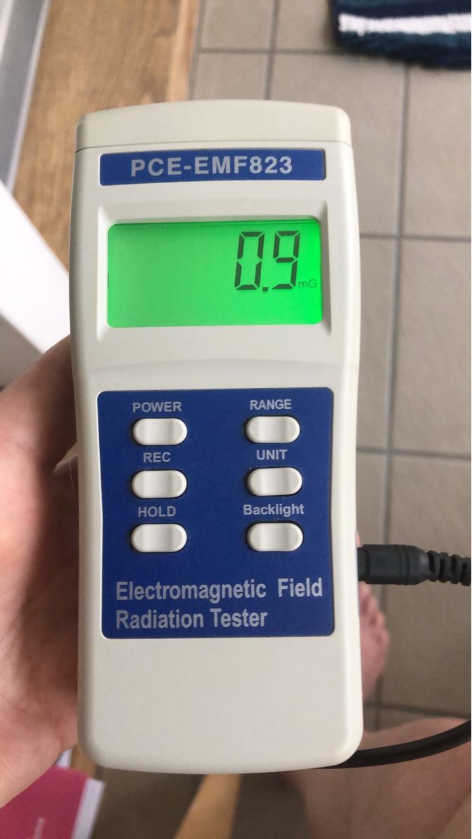 Mesurer: PCE-EMF823 Electromagnetic Field Radiation Tester – Neuf (Voir description) à Baltschieder par Miumiu21
