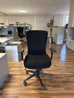 Ergonomischer Bürostuhl / Drehstuhl mit Netzrücken & Armlehn
