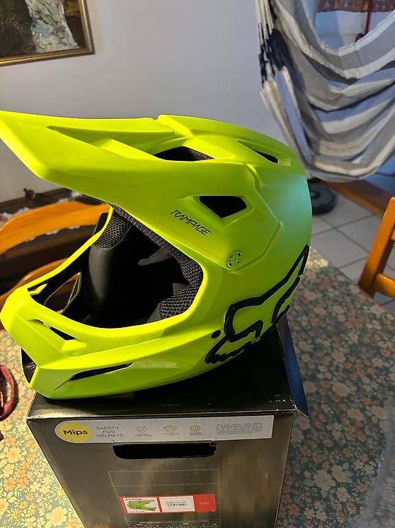 Helme: Casco Fox Racing Rampage MIPS TM junior Downhill – Gebraucht aus Lumino von Givo 3