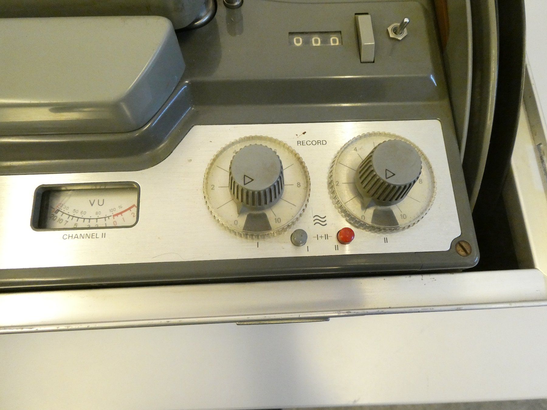 Revox Apparecchi a nastro: Revox Röhrentonbandgerät G36 - Restauration oder Ersatzteile – Difettoso da Münchenstein venduto da tsp01 2
