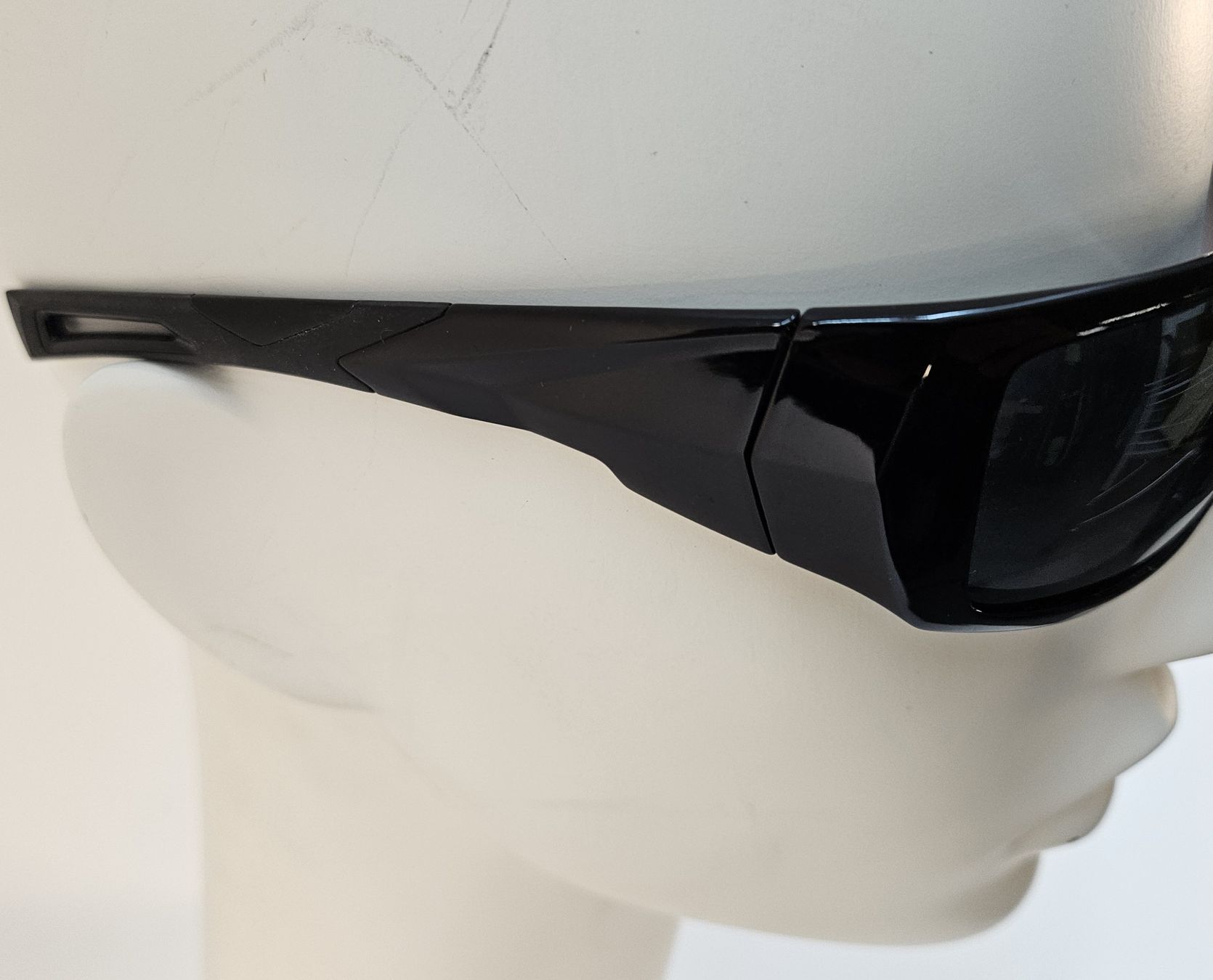 Brillen & Gläser: Sonnenbrille von Xiello "Neu" – Neu und originalverpackt aus Uster von esko.swiss 2
