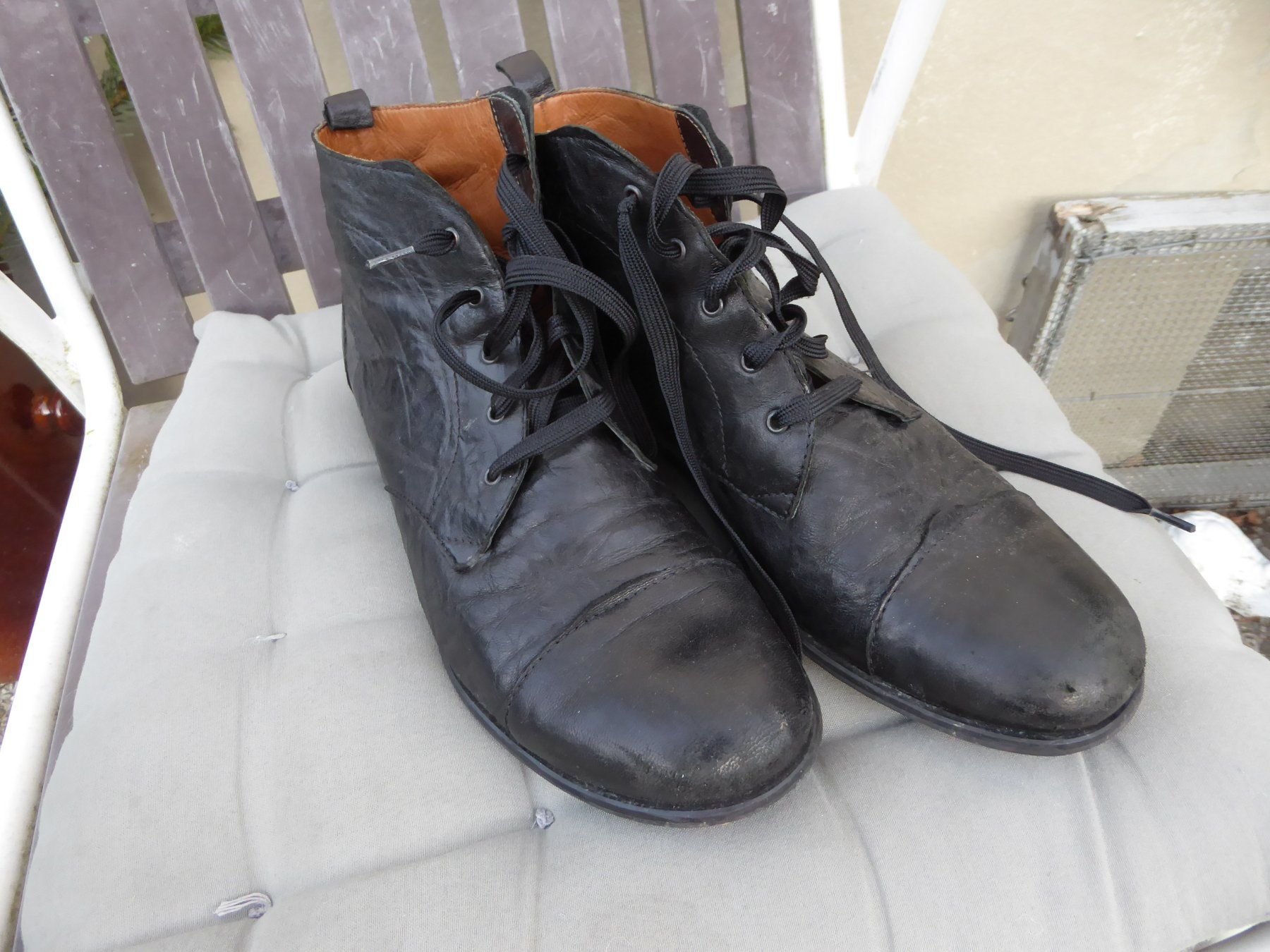 Vabeene Scarpe da donna: Vabeene Winterschuh Leder Gr. 39 1/2 schwarz – Usato da Langenthal venduto da Drathesel
