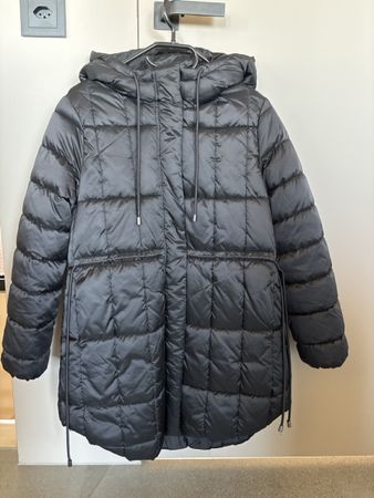 Steppjacke Sisley schwarz mit Kapuze Grösse XS