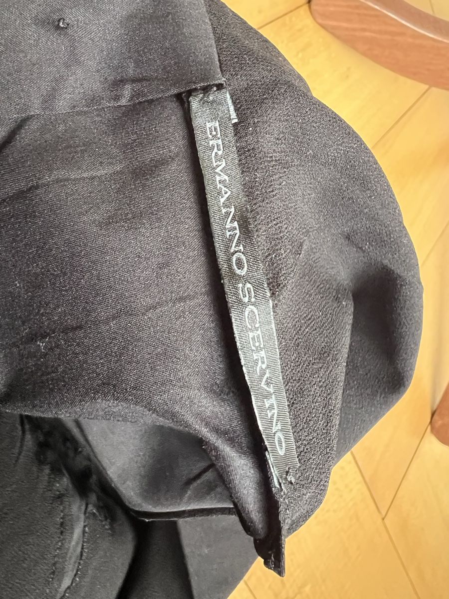 Ermanno Scervino Top: Ermanno Scervino Schwarzes Spitzen-Top de 40/IT46 – Usato da Zürich venduto da angielmora 3