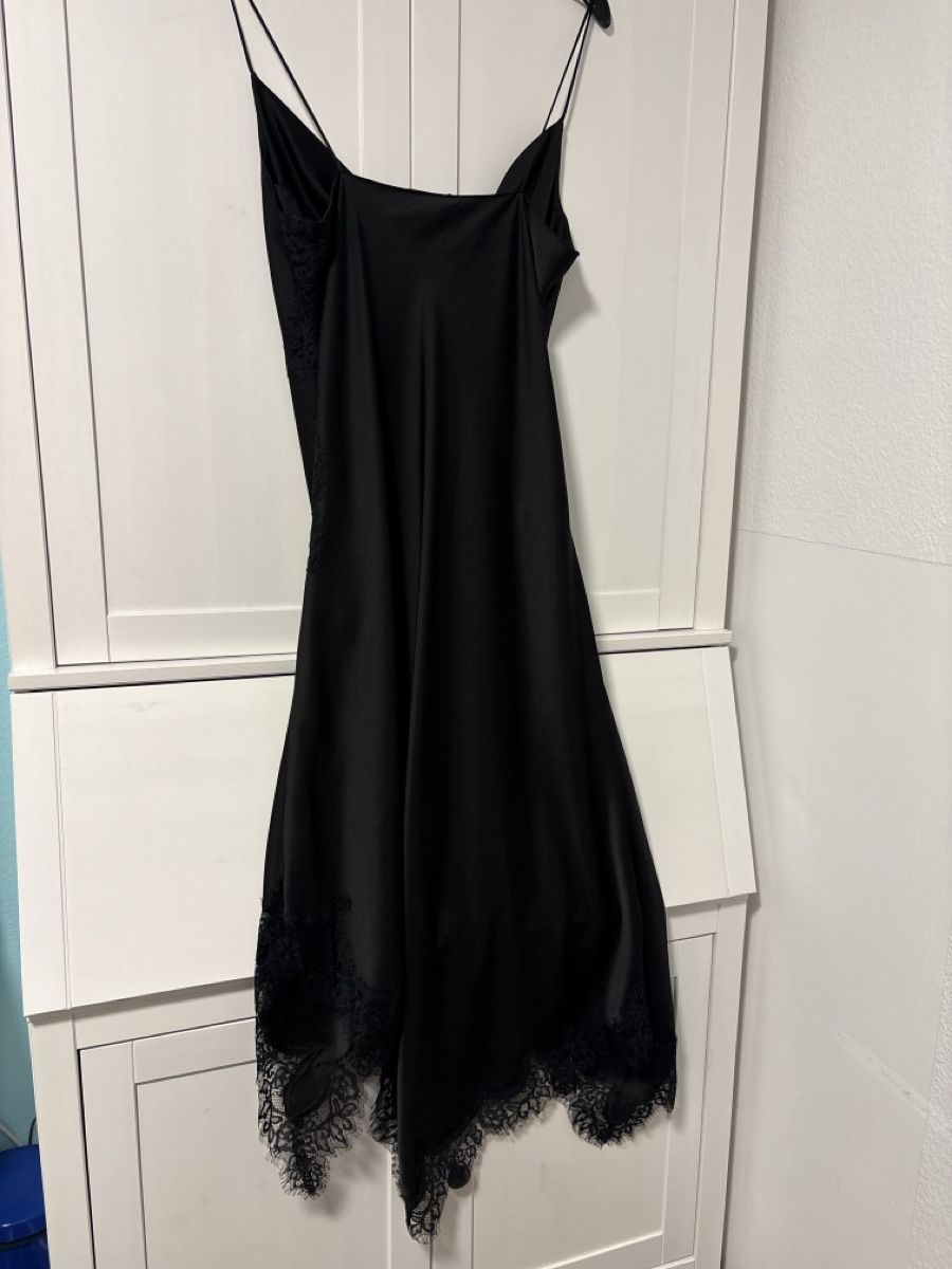 Zara Robes: Zara satiniertes Kleid – Neuf avec emballage d'origine à Buchs AG par Belinay 4