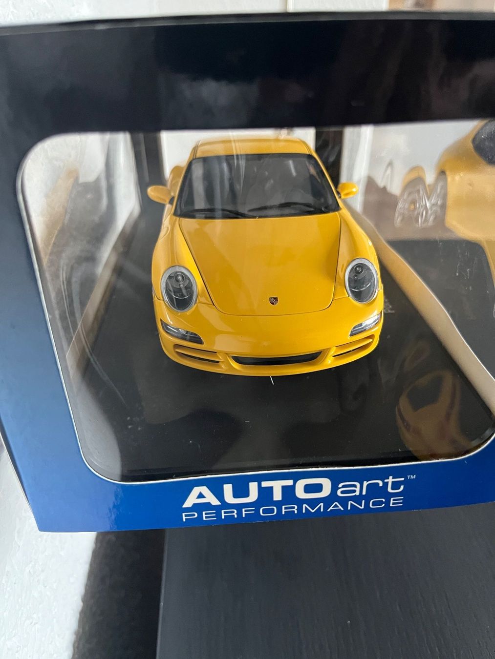 Autoart Modellautos: AUTOart Porsche 911 Carrera S 997 – Neu und originalverpackt aus St-Cergue von ncu_t267 3