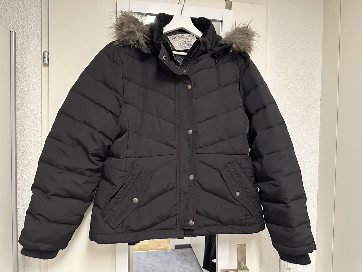 Jacken: Winterjacke – Gebraucht aus Winterthur von ca__tj5n