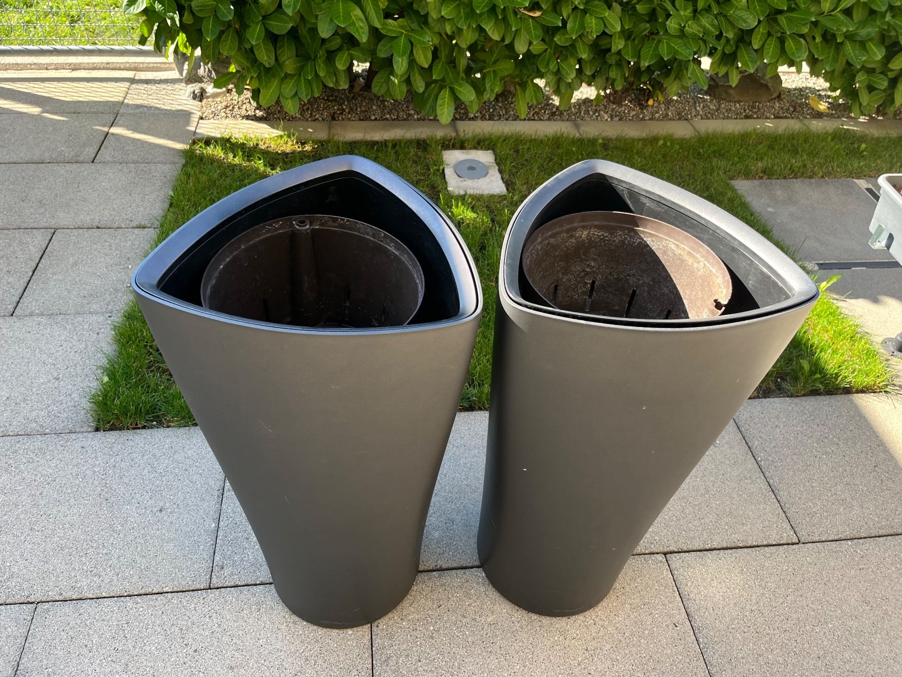 Lechuza Blumentöpfe: 2 Lechuza Delta Pflanzgefässe mit Einsätzen – Gebraucht aus Fehraltorf von Tschiferli 1