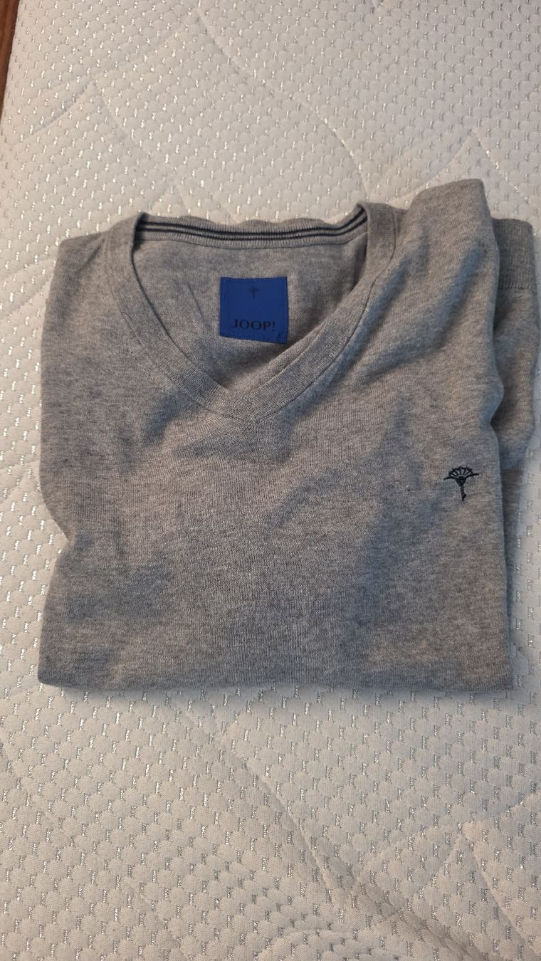 Joop Pullover & Sweatshirts: 3 JOOP Pullover V-Ausschnitt Grösse L – Gebraucht aus Dietlikon von Ramses79 3