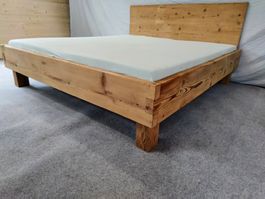Altholzbett 180x200cm Bohlen Zinken Metallfrei